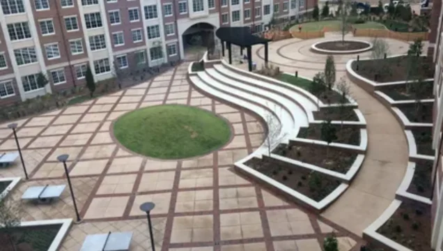 Где жить интроверту: квартиры в окружении зелени, покоя и здорового одиночества