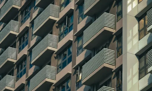 Где жить интроверту: квартиры в окружении зелени, покоя и здорового одиночества